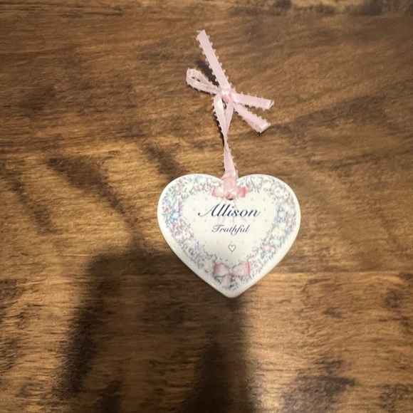 Vintage heart Allison ornament - Picture 4 of 5